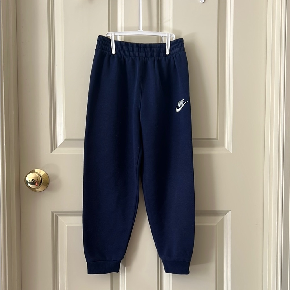 Nike Kids Orange Sweatshirt and Navy Joggers Set - Picture 4 of 5